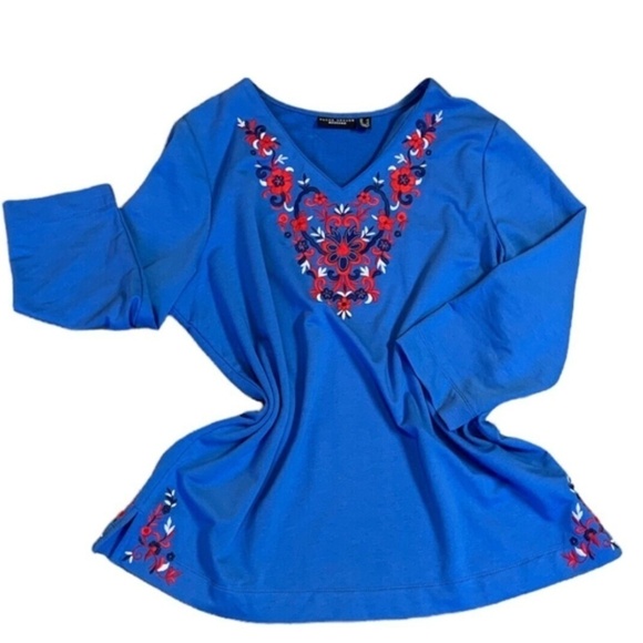 Susan Graver Weekend Embroidered Flower Stretch Knit Top Sz L Blue #257F - Picture 5 of 9
